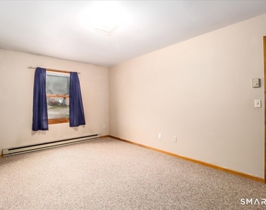 28 Middle Street - Photo Thumbnail 14