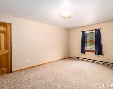 28 Middle Street - Photo Thumbnail 13