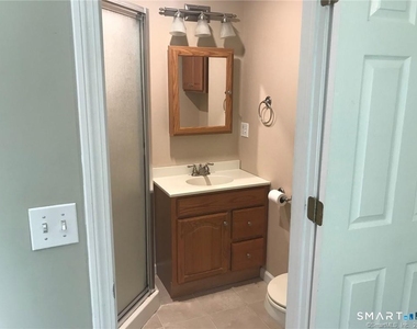 864 Litchfield Turnpike - Photo Thumbnail 5