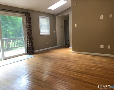 864 Litchfield Turnpike - Photo Thumbnail 2