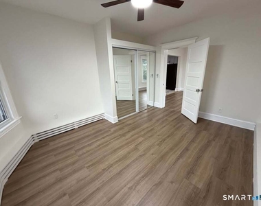 264 Clover Street - Photo Thumbnail 8