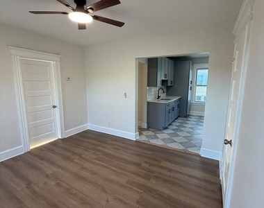 264 Clover Street - Photo Thumbnail 15