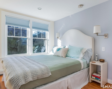 79 Hartford Avenue - Photo Thumbnail 12