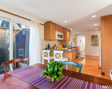 79 Hartford Avenue - Photo Thumbnail 10