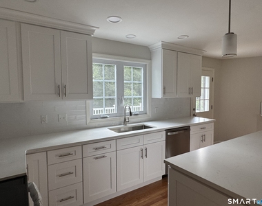 4672 Congress Street - Photo Thumbnail 5