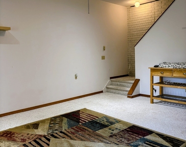 6 Ledgewood Drive - Photo Thumbnail 11