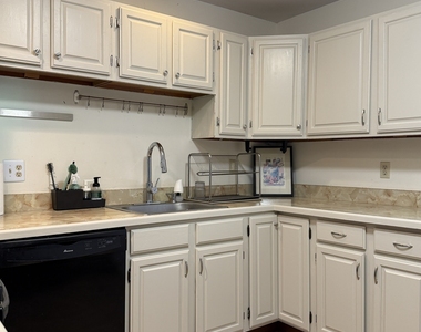 6 Ledgewood Drive - Photo Thumbnail 18
