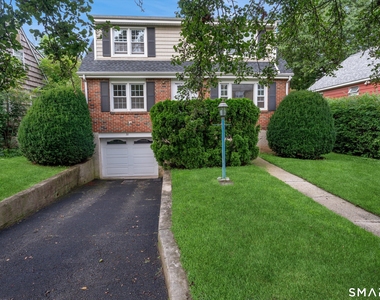 32 Hollow Wood Lane - Photo Thumbnail 1
