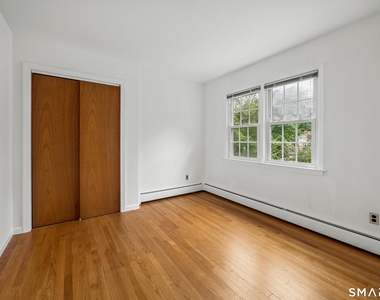 32 Hollow Wood Lane - Photo Thumbnail 20
