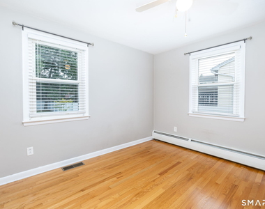 100 Ben Street - Photo Thumbnail 9