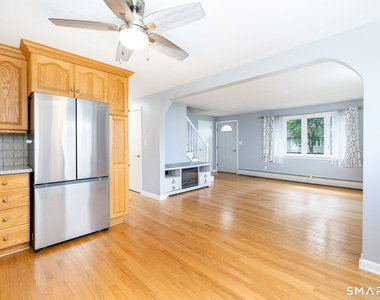 100 Ben Street - Photo Thumbnail 3