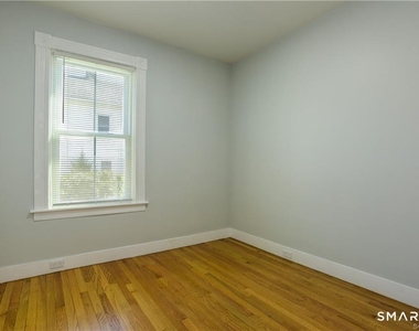 21 Bayview Avenue - Photo Thumbnail 13