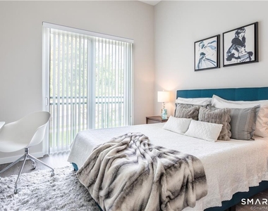 300 Glover Avenue - Photo Thumbnail 6