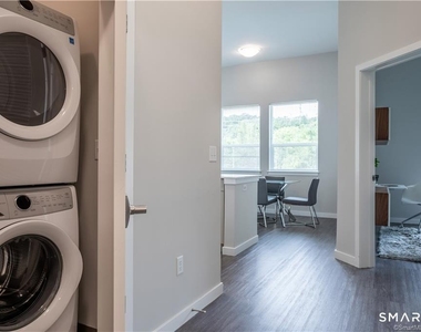 300 Glover Avenue - Photo Thumbnail 8