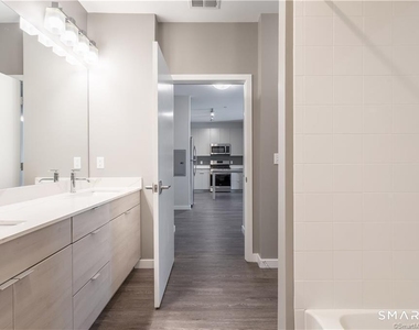 300 Glover Avenue - Photo Thumbnail 16
