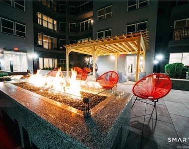 300 Glover Avenue - Photo Thumbnail 10