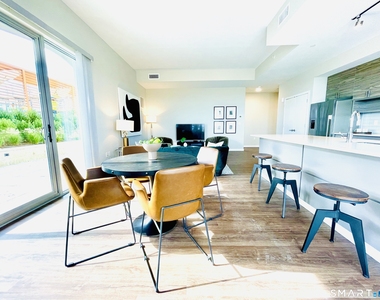 900 Pacific Street - Photo Thumbnail 2
