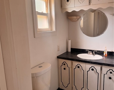 531 Bluff St - Photo Thumbnail 6