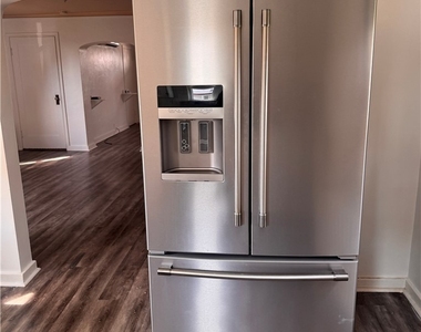 531 Bluff St - Photo Thumbnail 9