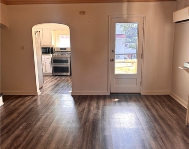 531 Bluff St - Photo Thumbnail 4