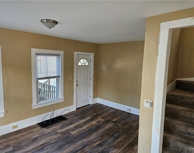99 Owasco Street - Photo Thumbnail 4