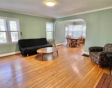 1680 Mount Hope Avenue - Photo Thumbnail 5