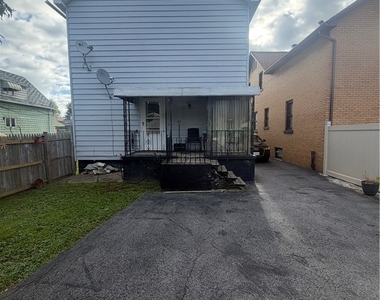 94 Reo Avenue - Photo Thumbnail 5