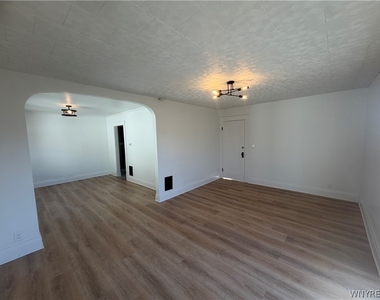 292 Hartwell - Photo Thumbnail 7