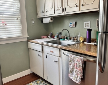 1108 Parkside Avenue - Photo Thumbnail 9