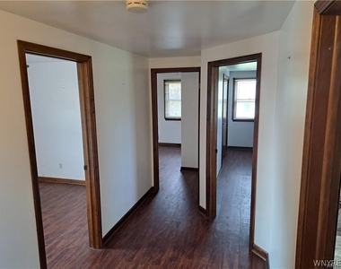 150 Gregory Place - Photo Thumbnail 8