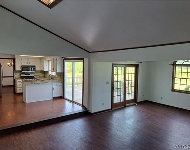 150 Gregory Place - Photo Thumbnail 13