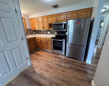685 Longmeadow Road - Photo Thumbnail 6