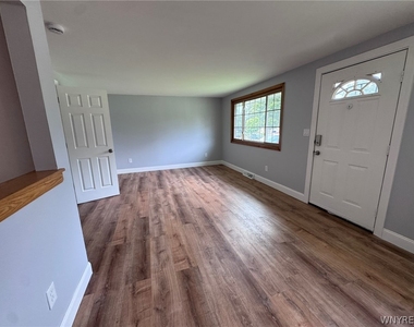 685 Longmeadow Road - Photo Thumbnail 4