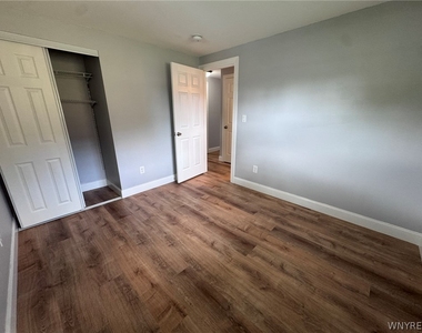 685 Longmeadow Road - Photo Thumbnail 18