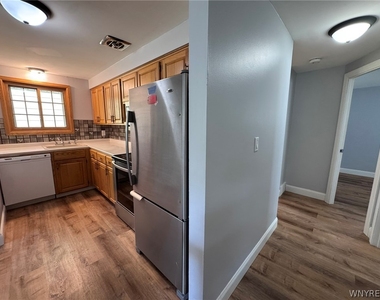 685 Longmeadow Road - Photo Thumbnail 11