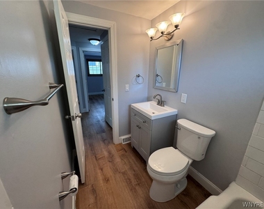 685 Longmeadow Road - Photo Thumbnail 23