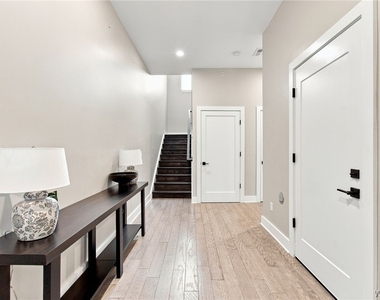 264 Lakefront Boulevard - Photo Thumbnail 1