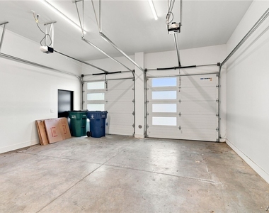 264 Lakefront Boulevard - Photo Thumbnail 34