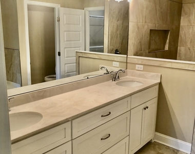 321 The Villas Way - Photo Thumbnail 5