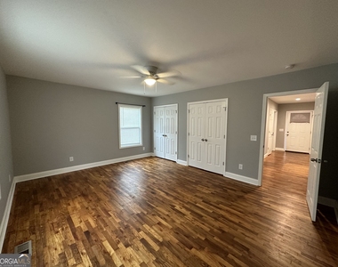 6250 West Avenue - Photo Thumbnail 3
