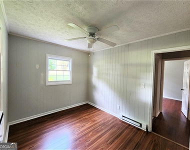 1071 Powderbag Creek Road - Photo Thumbnail 10