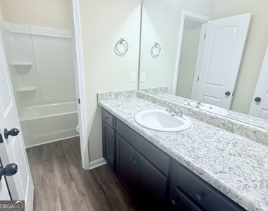 145 Hounds Way - Photo Thumbnail 16