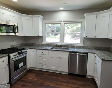1444 Boulevard Lorraine Sw - Photo Thumbnail 4