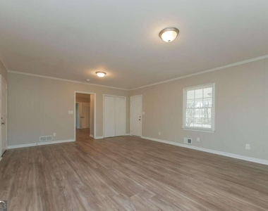 123 New Hope Road - Photo Thumbnail 7