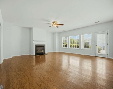 1851 Brighton Boulevard Se - Photo Thumbnail 8