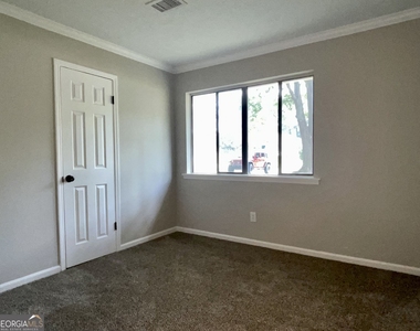 8759 Embrey Drive - Photo Thumbnail 11