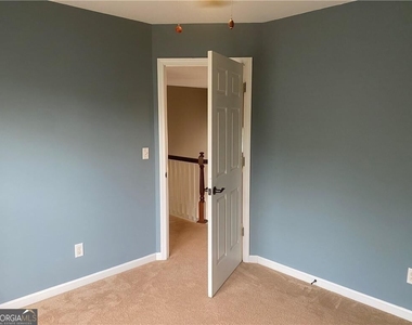 3470 Maple Terrace Drive - Photo Thumbnail 9