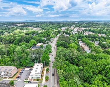 9040 Main Street - Photo Thumbnail 30