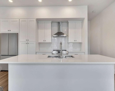 9040 Main Street - Photo Thumbnail 9