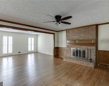 766 Chesterfield Drive - Photo Thumbnail 9